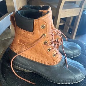 EUC, never been worn, sorel boots